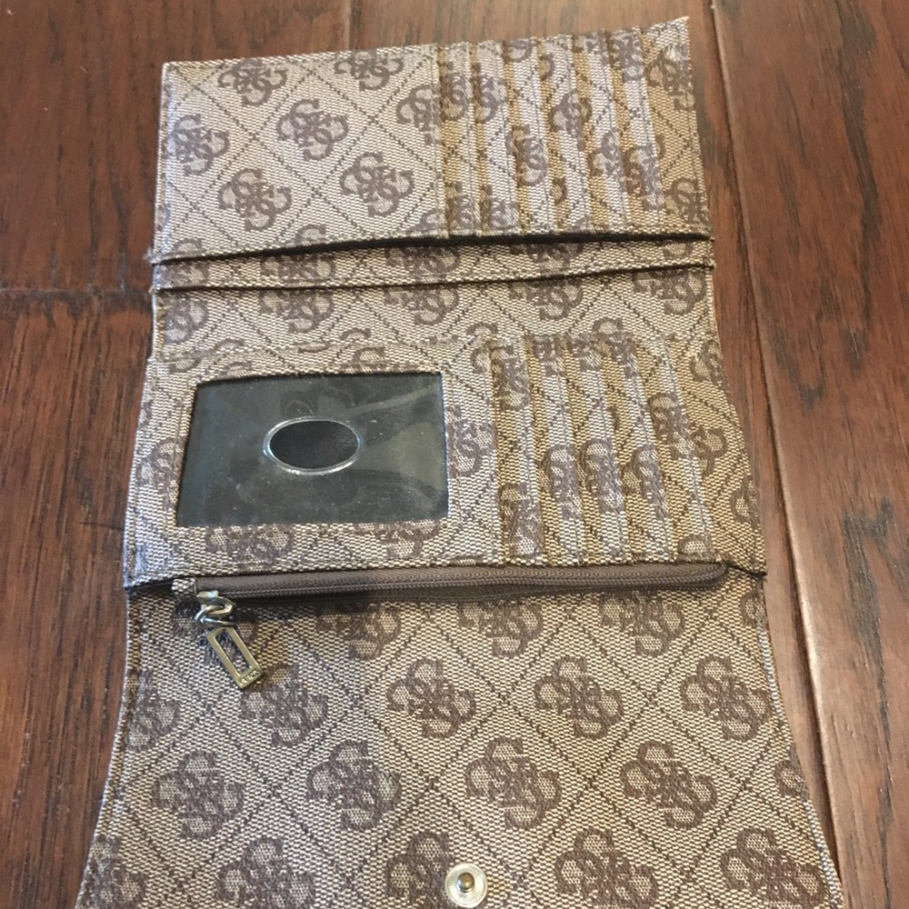 Guess wallet